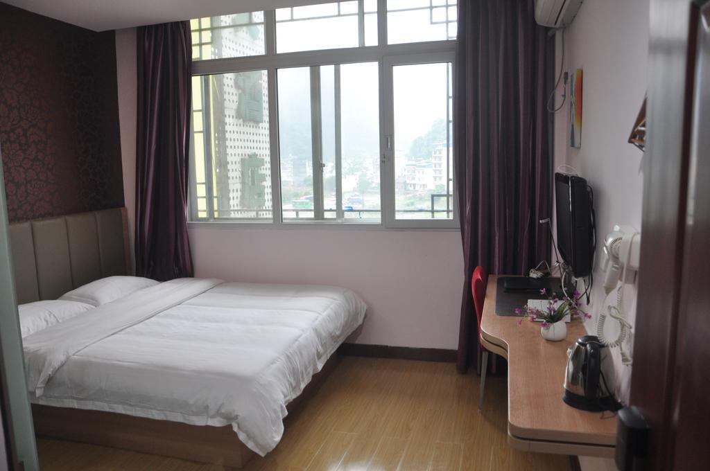 Yangshuo Harbour View Hotel Exterior photo