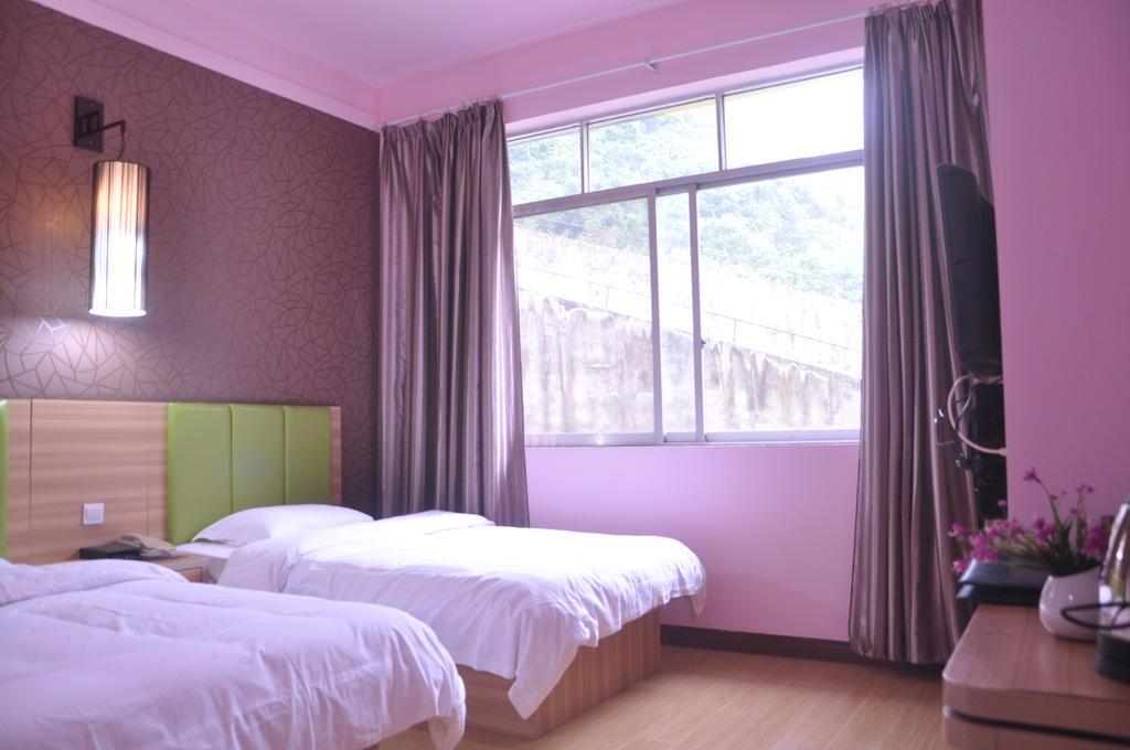 Yangshuo Harbour View Hotel Exterior photo
