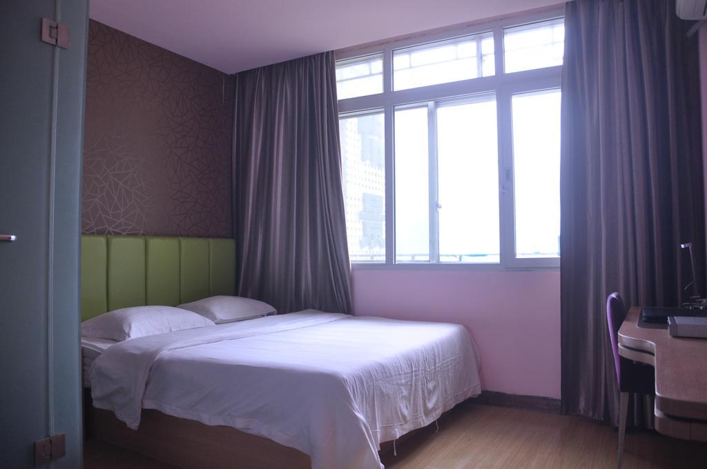 Yangshuo Harbour View Hotel Exterior photo
