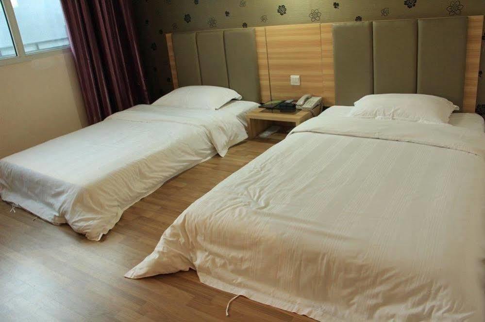 Yangshuo Harbour View Hotel Exterior photo