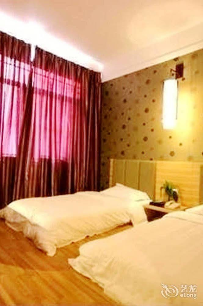 Yangshuo Harbour View Hotel Exterior photo